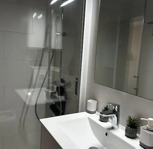 Climatise Belle Vue * Ajaccio (Corsica)